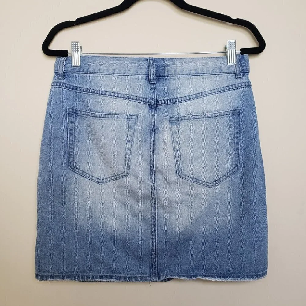 FOREVER 21 Denim Distressed Micro and Ultra Mini Skirt